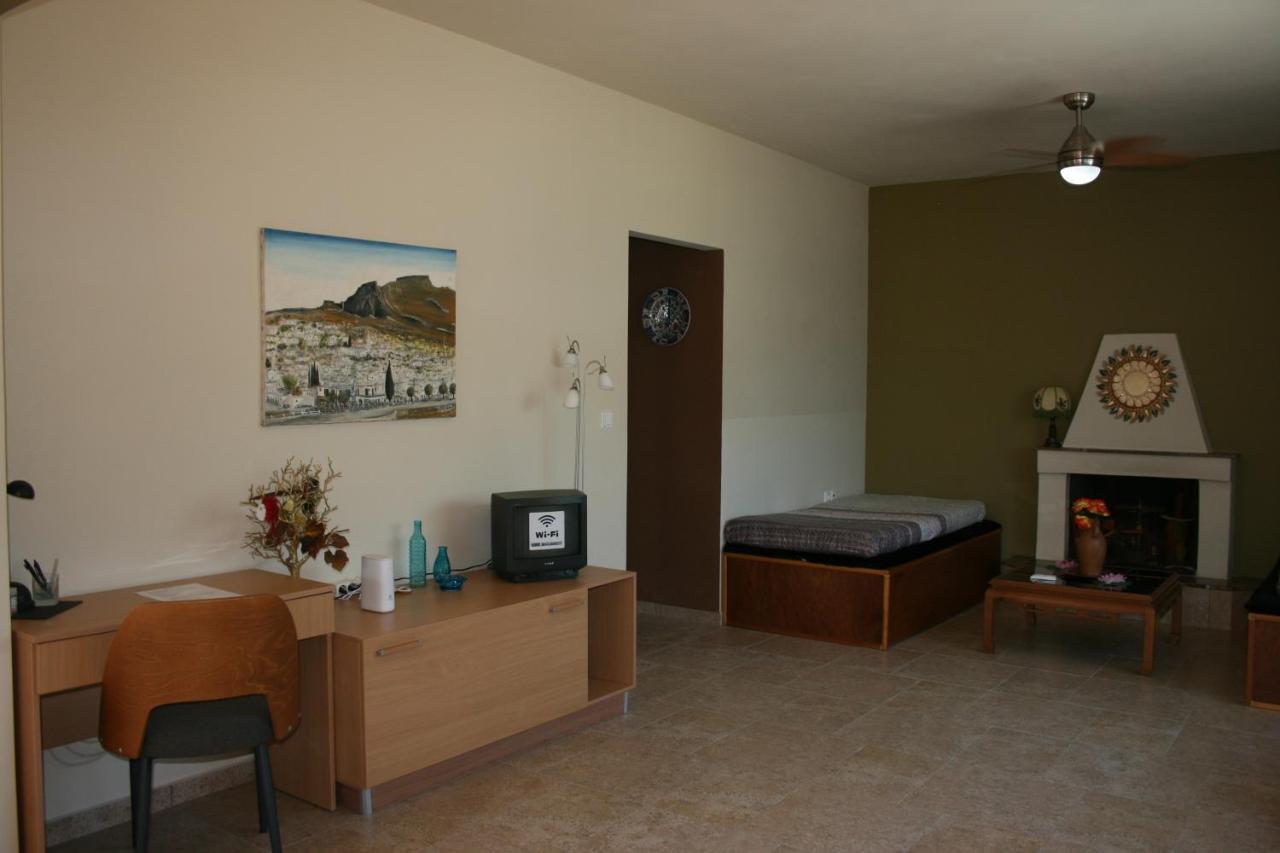 Kiki Stegna Apartment Archangelos  Exterior photo