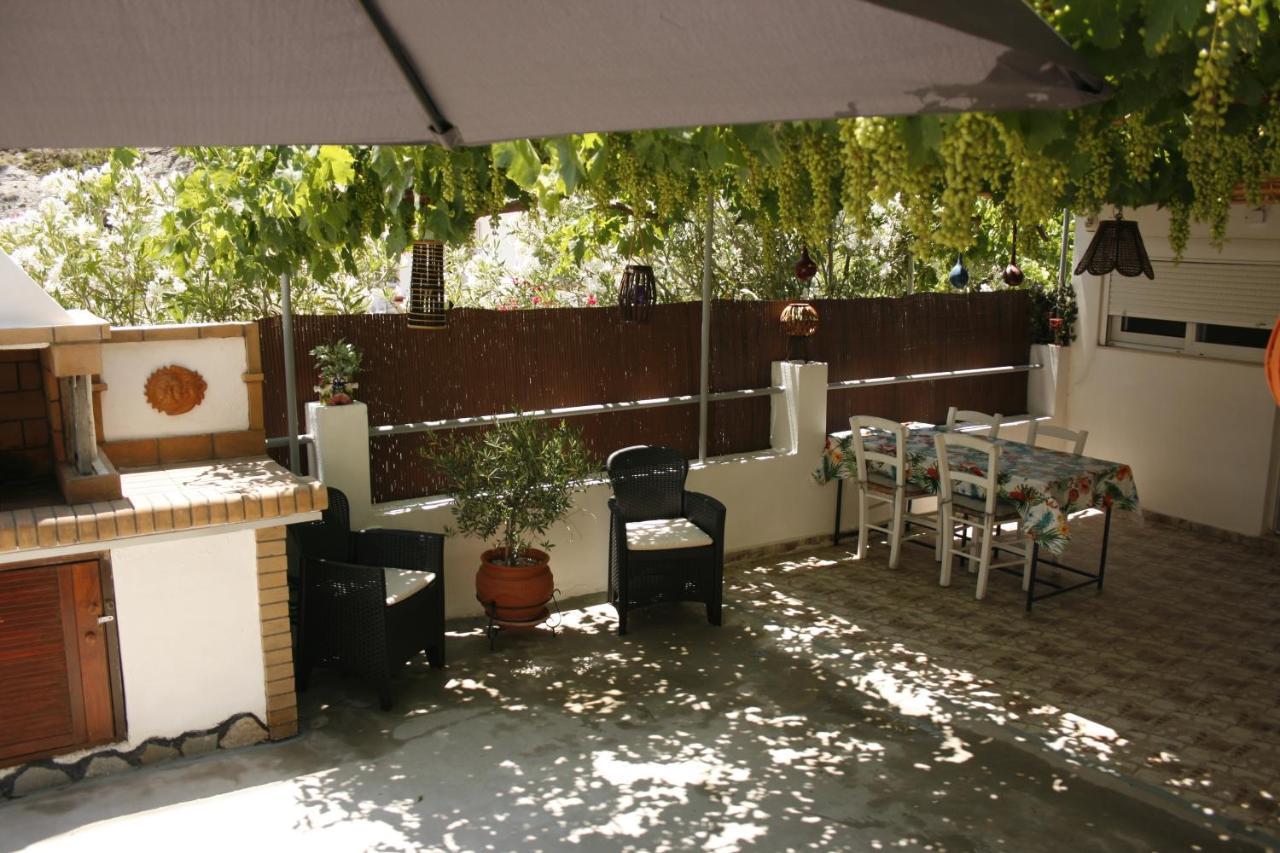 Kiki Stegna Apartment Archangelos  Exterior photo